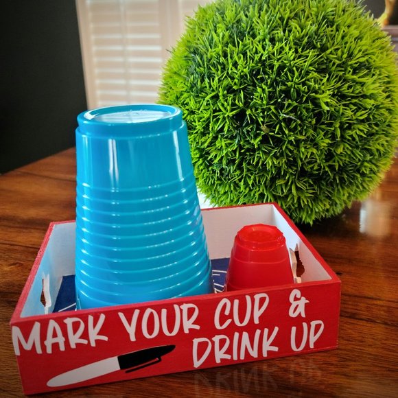 Holiday Mark Your Cup & Drink Up - Host Party Cup Organizer for disposable cups - Picture 3 of 4